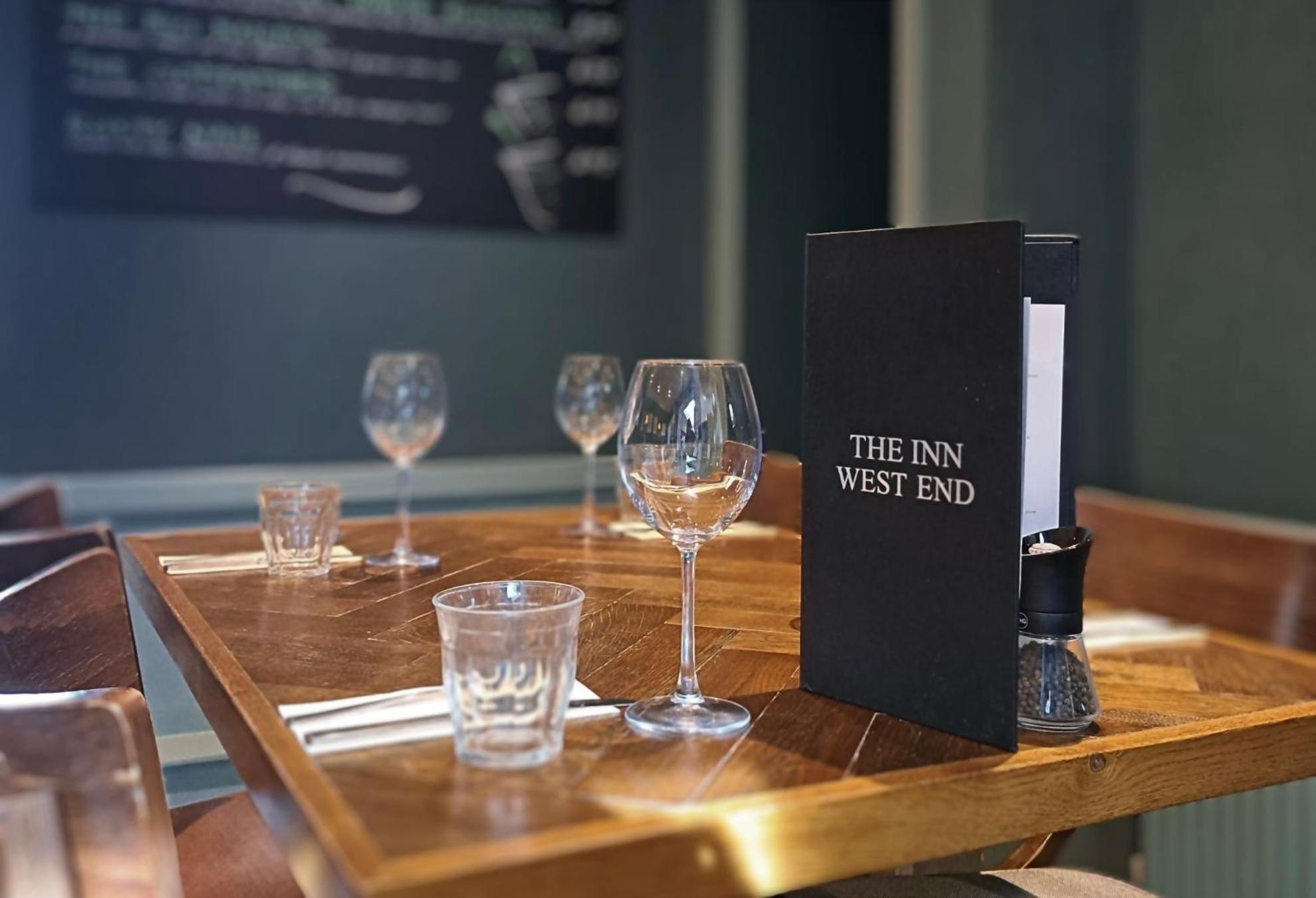 The Inn West End Woking Exterior foto