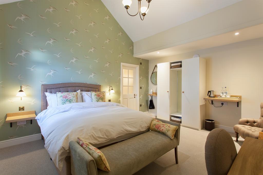 The Inn West End Woking Habitación foto